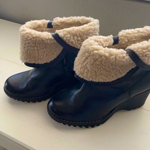 Skechers boot wedges size 5.5 blk excellent condition